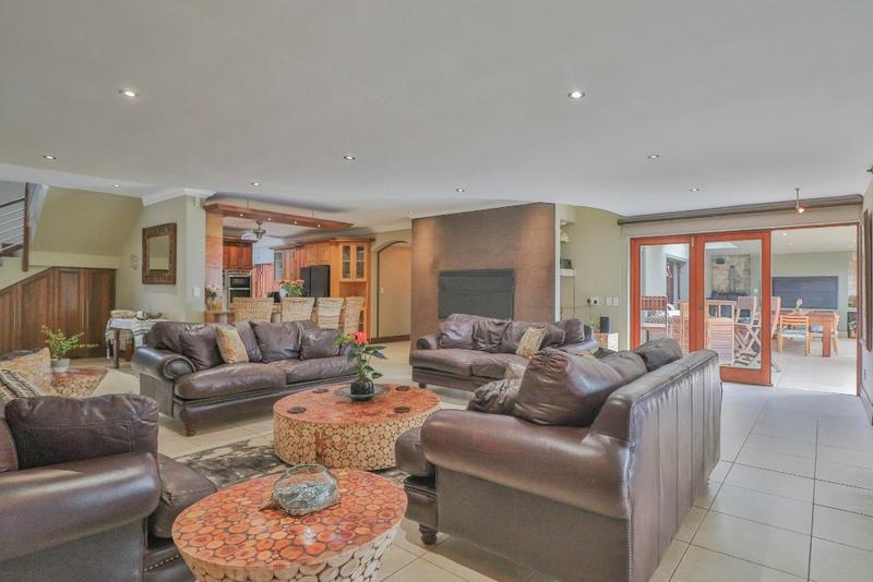 5 Bedroom Property for Sale in Linkside Western Cape